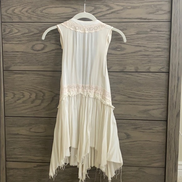 Flowy off-white Free People tank - opens in front - Picture 2 of 4